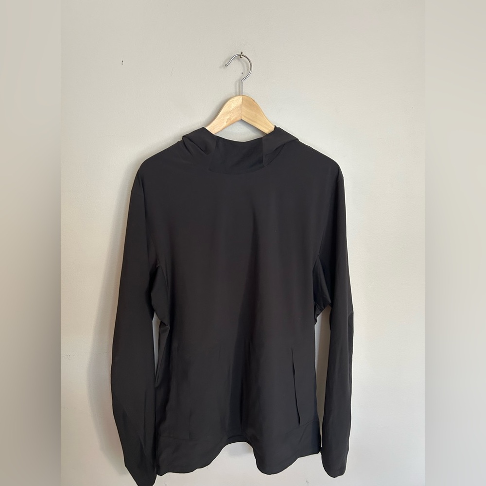 Lululemon men’s hoodie